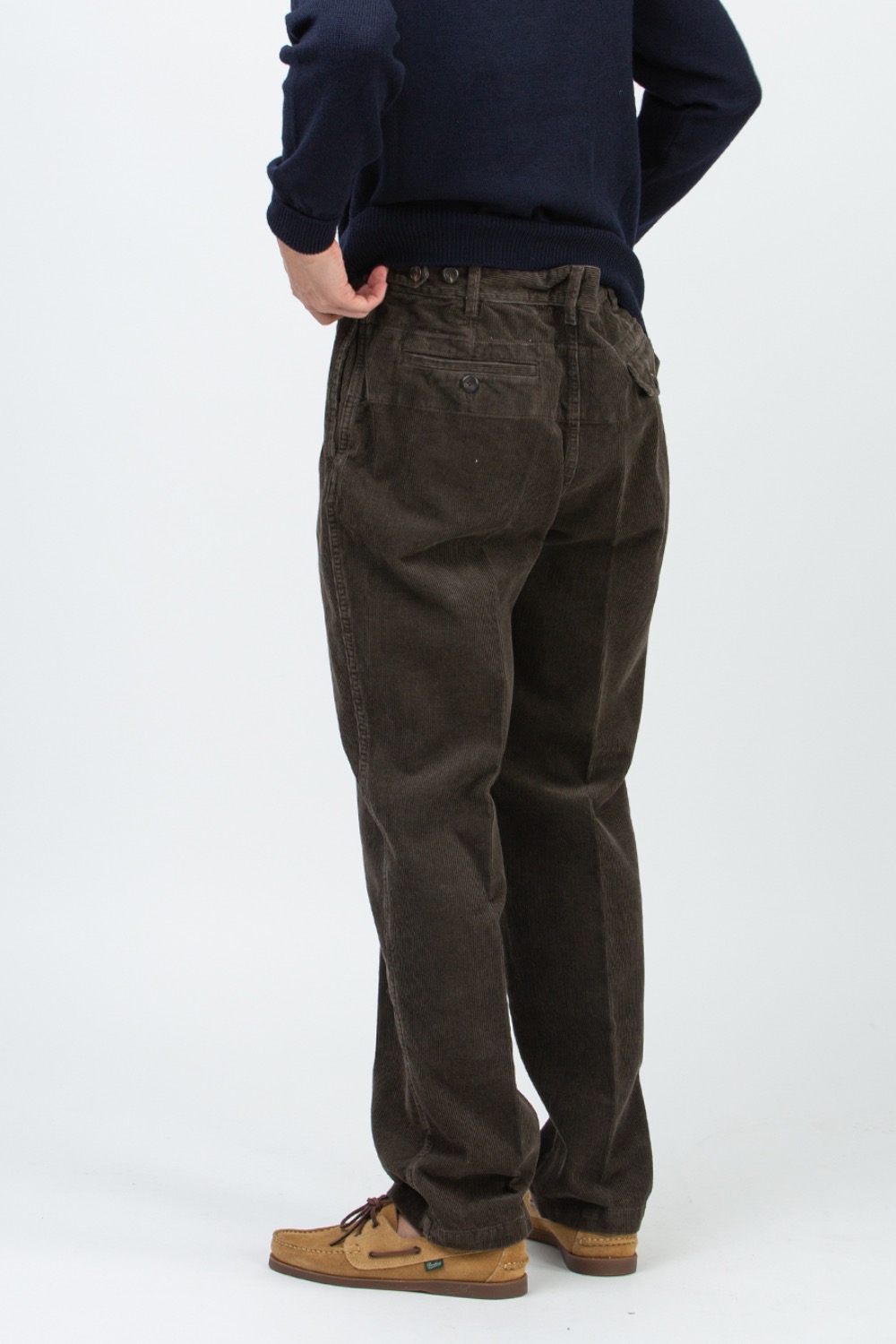 (CARRY OVER) BROWN CORDUROY SINGLE-PLEAT GAMES CHINOS