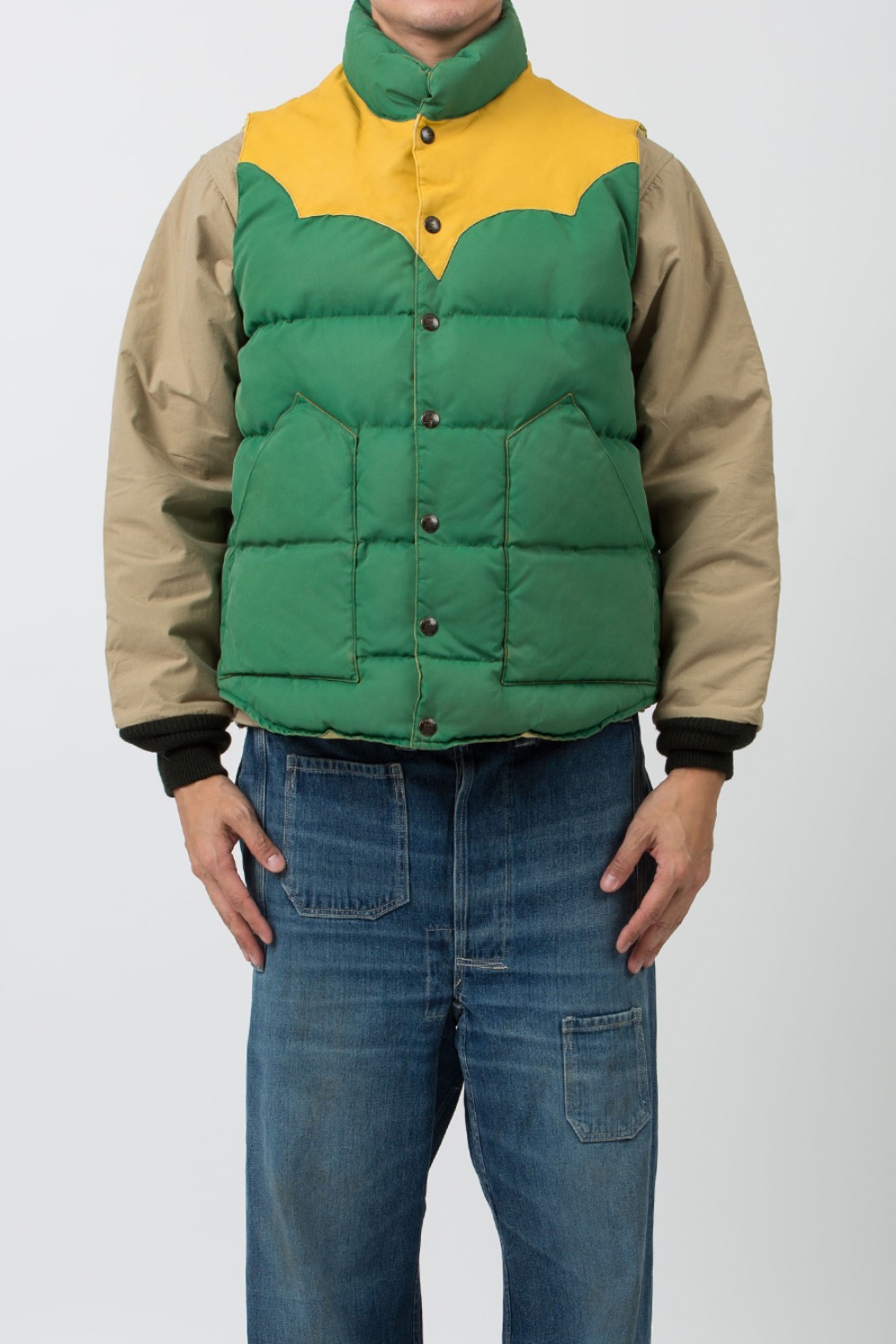 (23FW) LEATHER YOKE QUILTED VEST GREEN