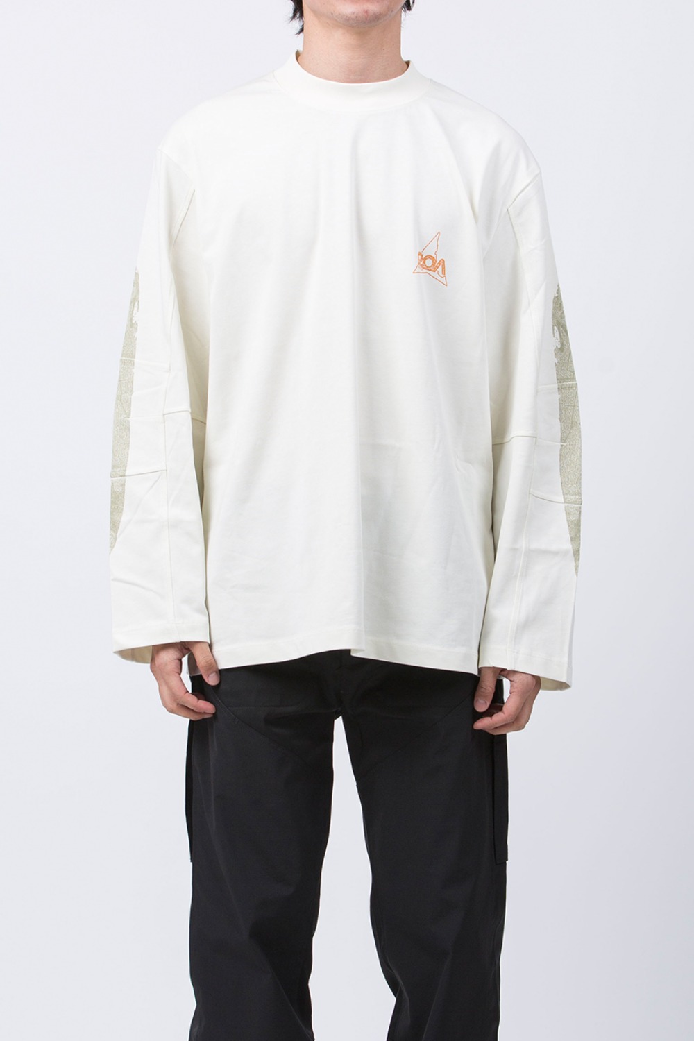 (24SS) LONG SLEEVE GRAPHIC WHITE